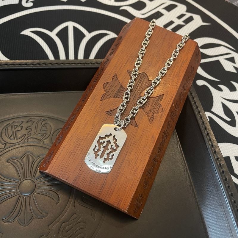 Ch*0me He**ts necklaces